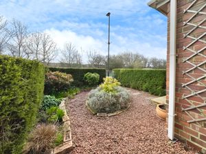 Photo 11- click for photo gallery